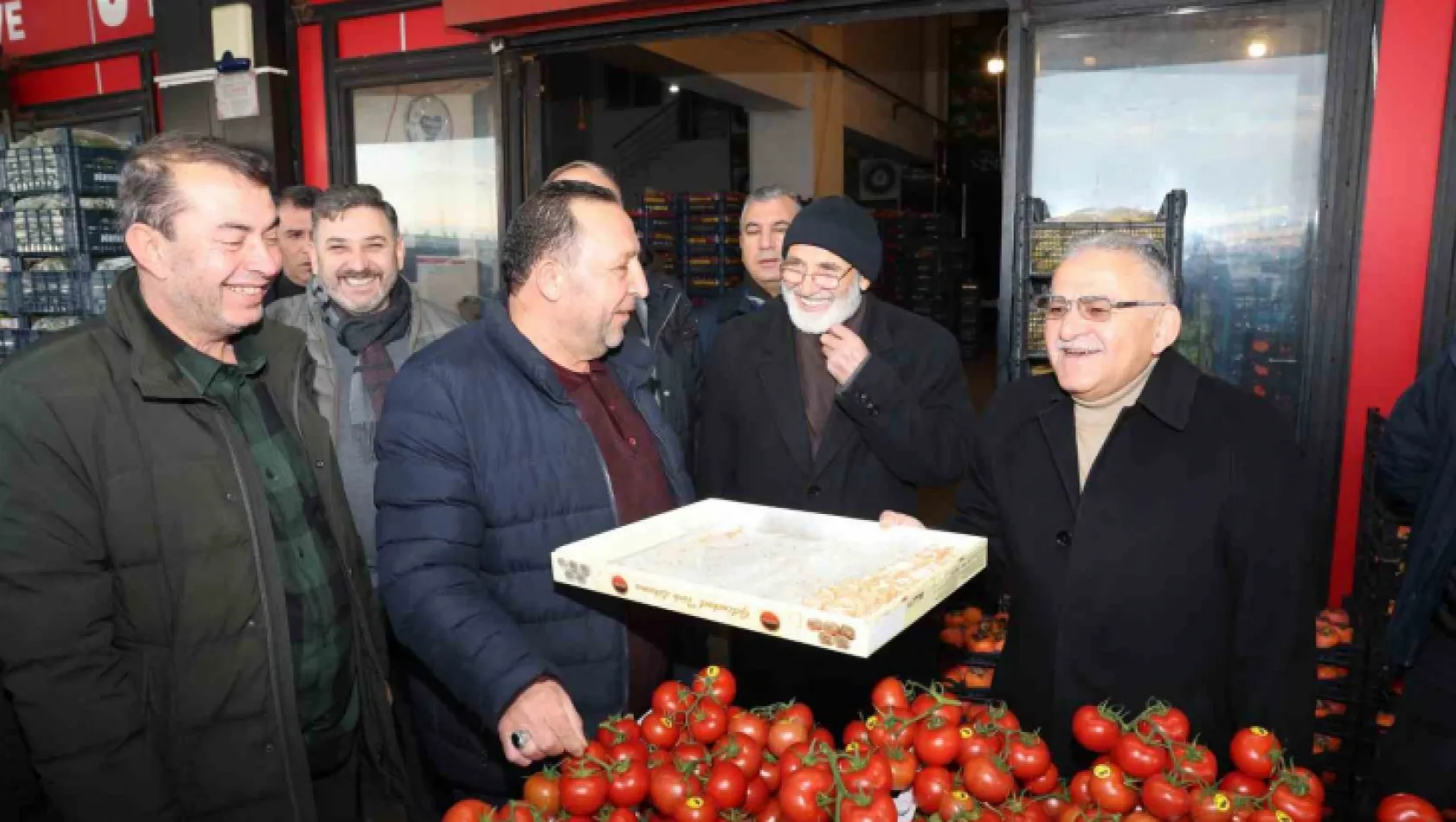 Başkan Büyükkılıç, Hal esnafıyla bir araya geldi