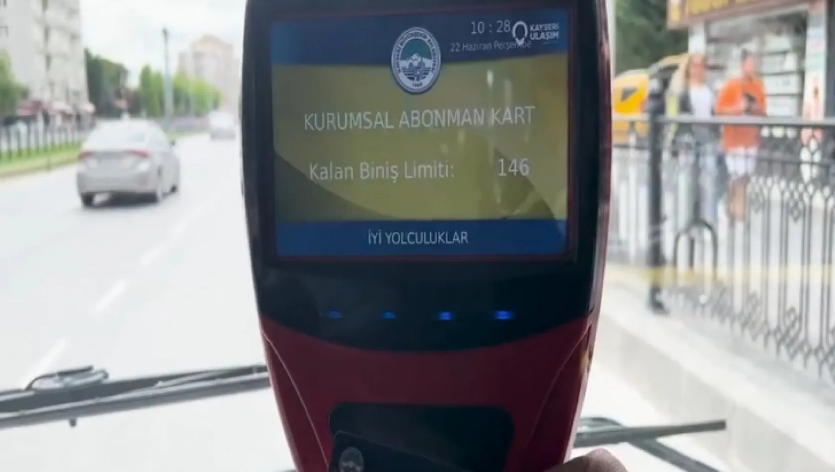 Büyükşehir'in hayatı kolaylaştıran 'Kurumsal Kart 38' uygulaması ilgi görüyor