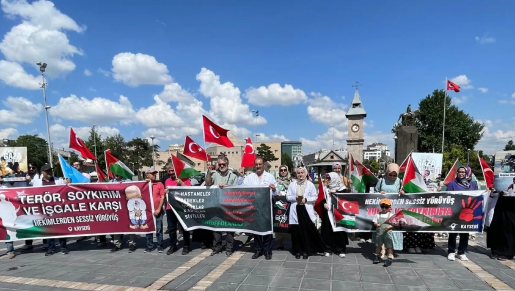 Hekimleri Filistin için sessiz yürüyüş bu hafta da devam etti