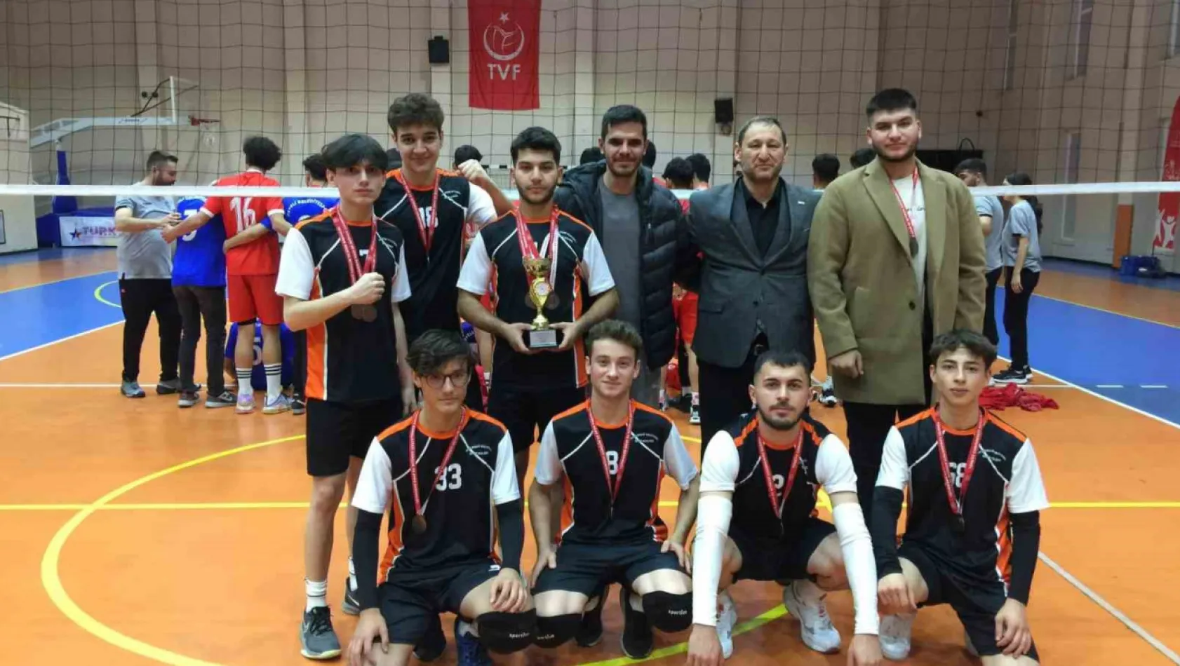 Voleybol Genç Erkekler Kayseri Şampiyonu Elit Voleybol oldu