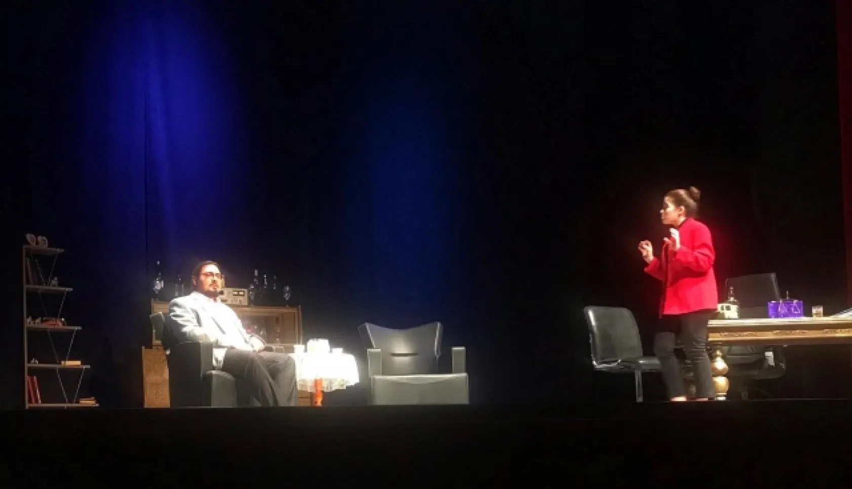 'Şerefine İnsanoğlu' Sahnelendi