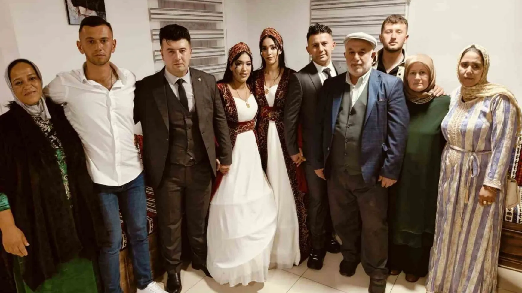 Fas'tan Yozgat'a gelin geldiler, aynı düğünle dünya evine girdiler