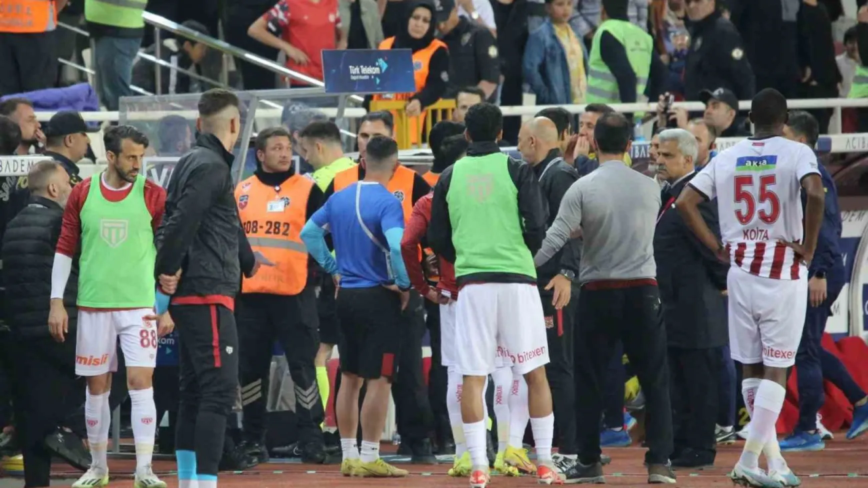 Trendyol Süper Lig: Sivasspor: 2 - Fenerbahçe: 2 (Maç sonucu)