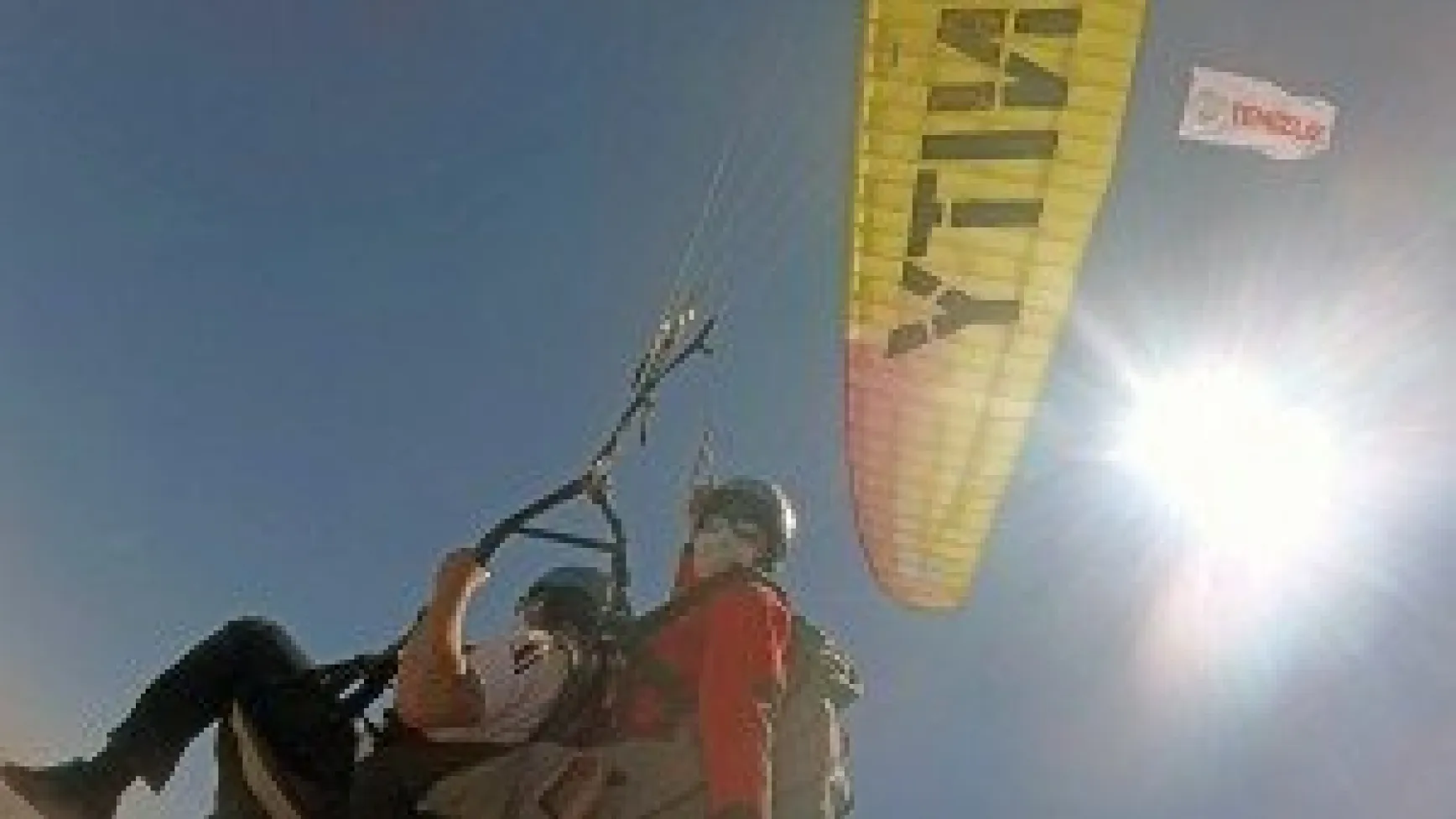 Paraşütle maske mesafe temizlik uyarısı