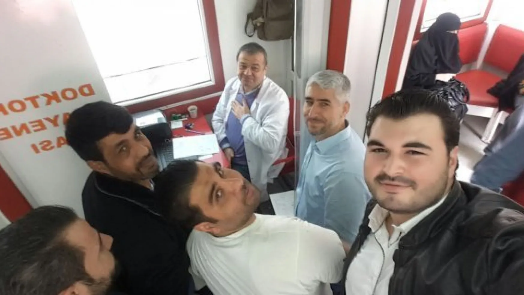 Suriyelilerden Kan bağışına destek