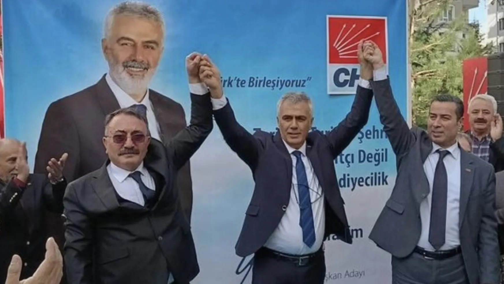 32 Yıllık Belediye Avukatı Hacı İbrahim Yıldırım, halkçı belediyecilik için aday