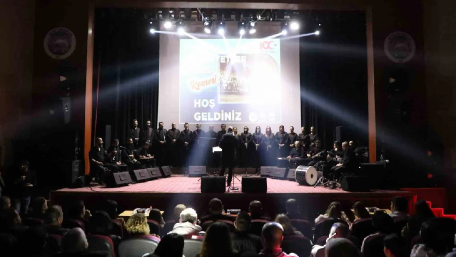 7 üyesini depremde kaybeden Antakya Medeniyetler Korosu'ndan duygu dolu konser