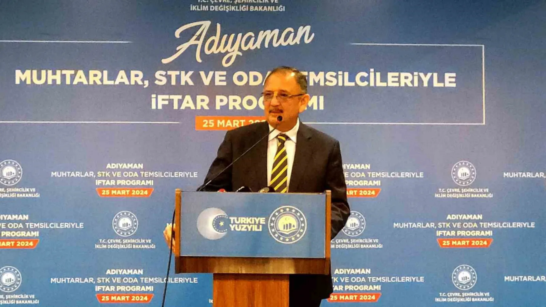 Bakan Özhaseki: 'Bin şantiyede 110 bin kişilik orduyla çalışıyoruz'