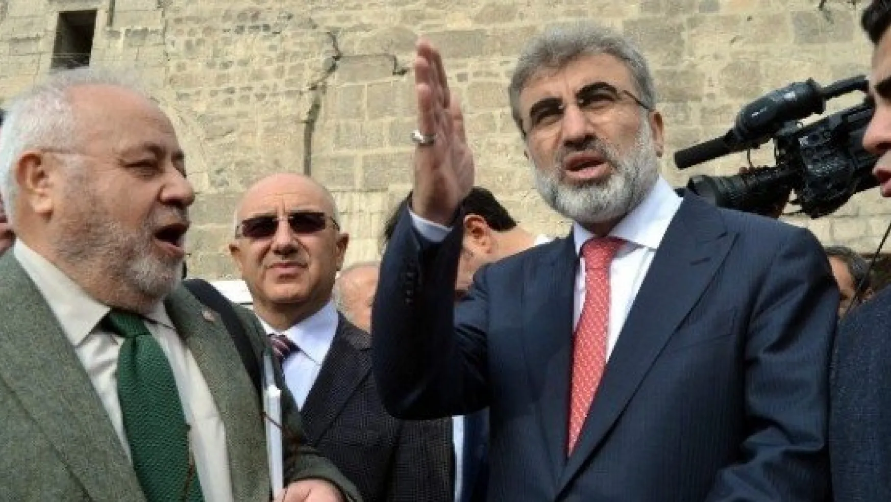 Bakan Yıldız, Kayseri'de Temel Atma Törenine Katıldı