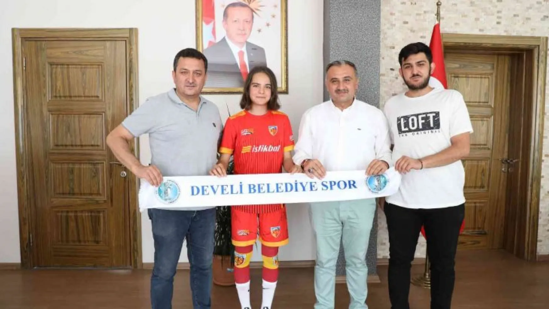 Başarılı sporcu Ayşegül Aydın'dan Başkan Mehmet Cabbar'a ziyaret