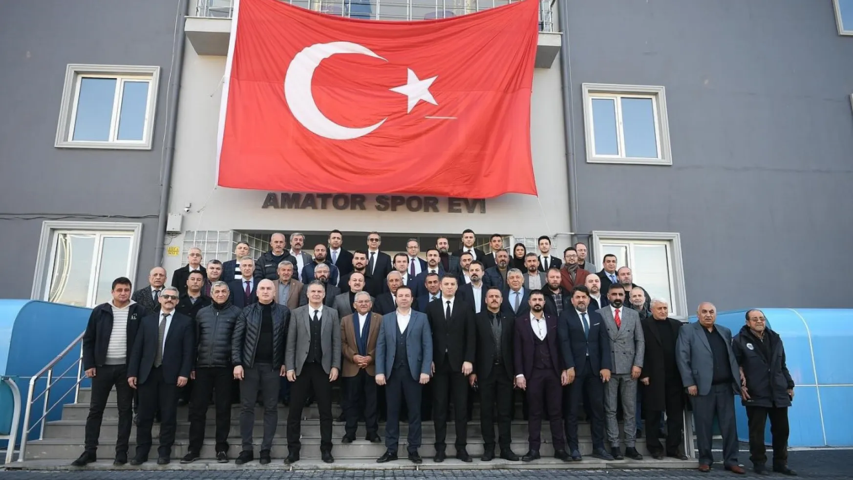 Başkan Büyükkılıç, amatör spor kulübü başkanlarıyla bir araya geldi