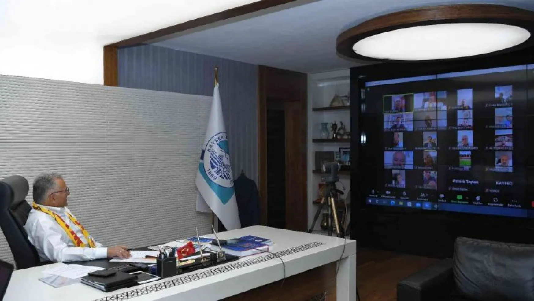 Başkan Büyükkılıç, Kayserispor için STK temsilcileri ile görüştü