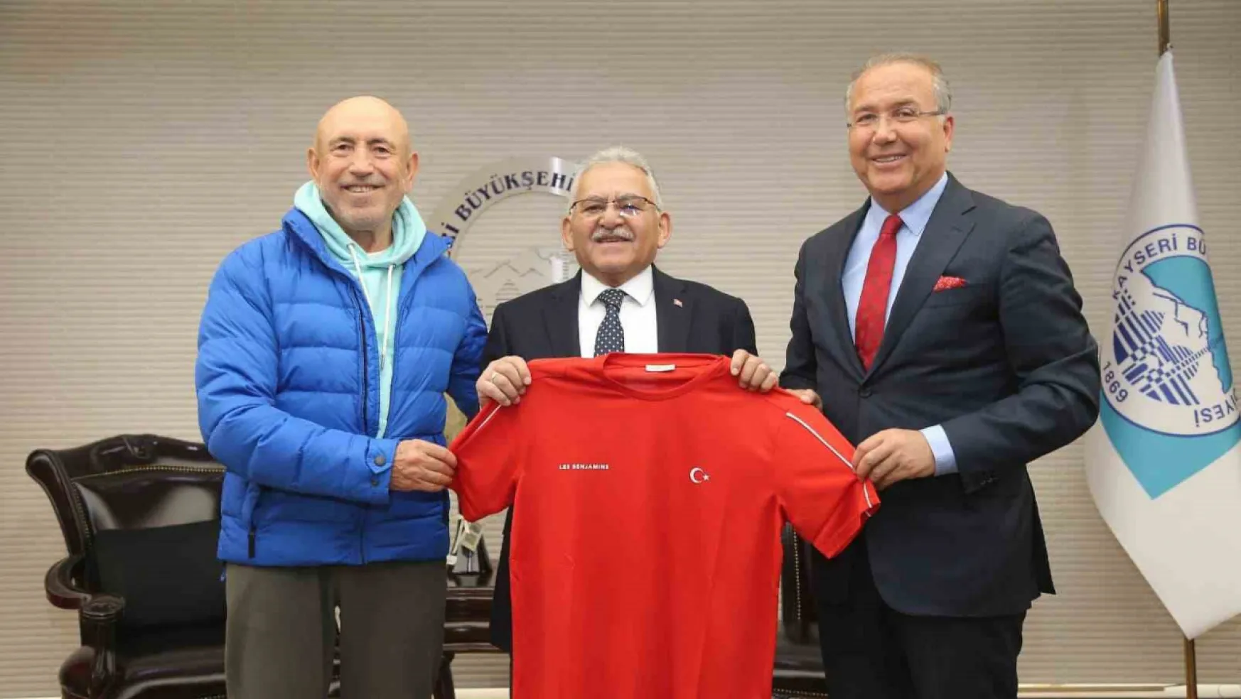 Başkan Büyükkılıç, Türkiye Tenis Federasyonu Başkanı Durmuş ile spor şehri Kayseri'ye yakışacak projeleri istişare etti