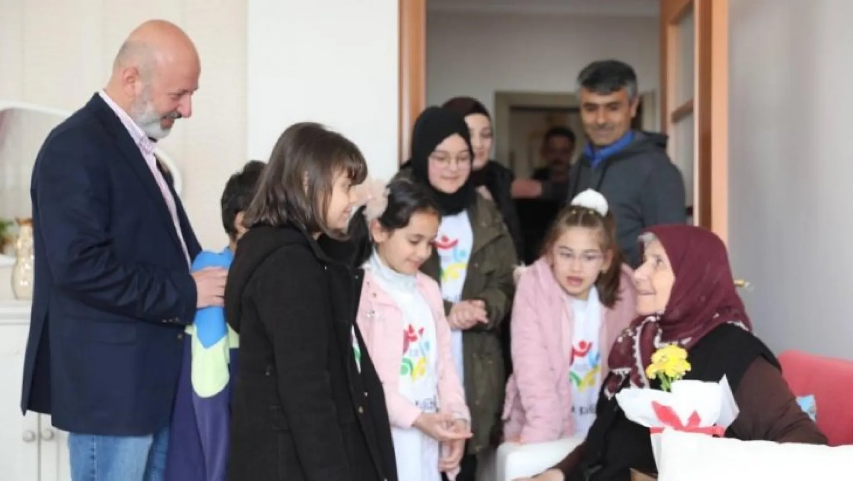 Başkan Çolakbayrakdar şehit annelerini ziyaret etti