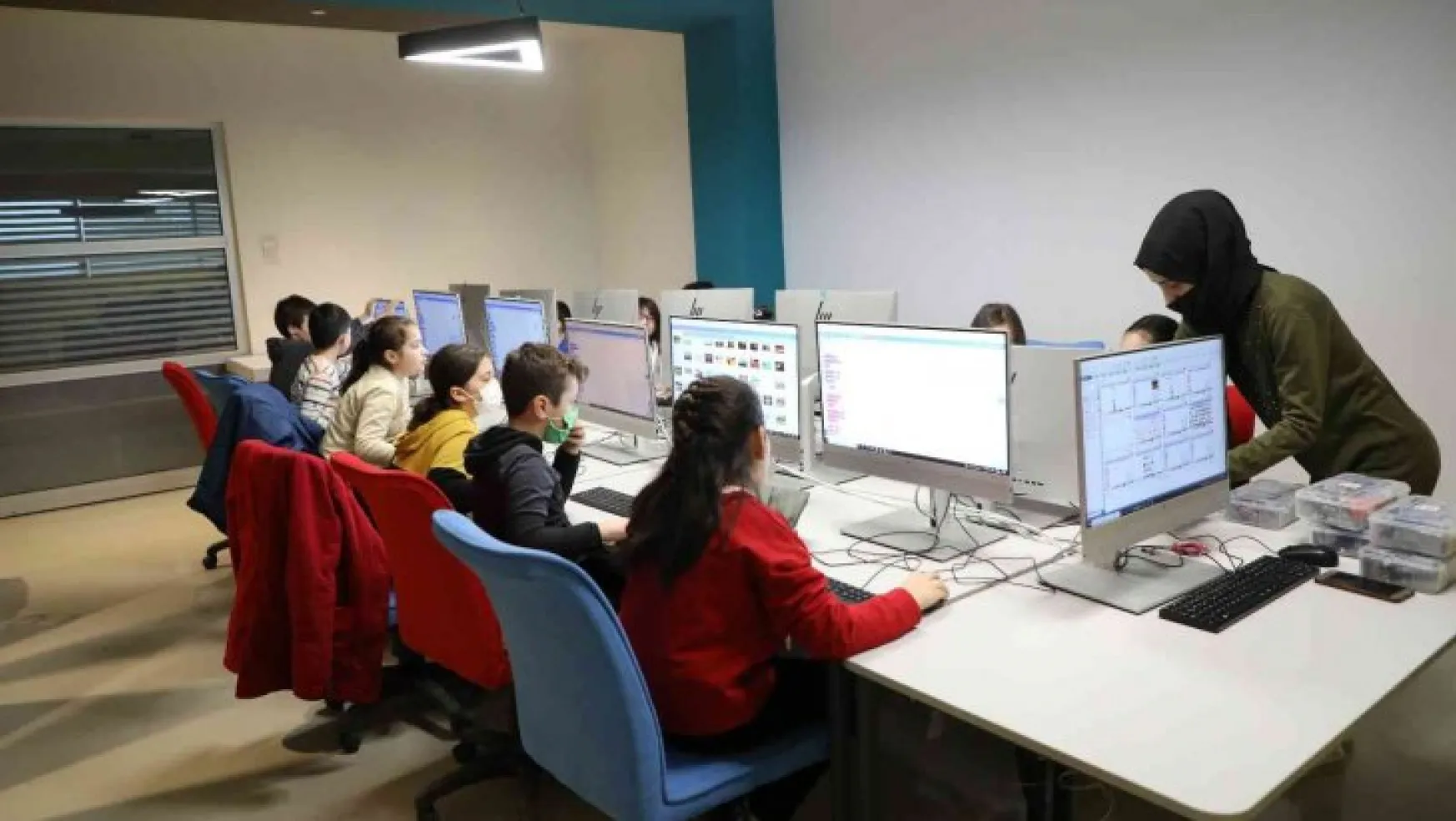 Başkan Dr. Palancıoğlu: 'Çocuklar, robotik kodlama eğitimi ile beceri kazanıyor'