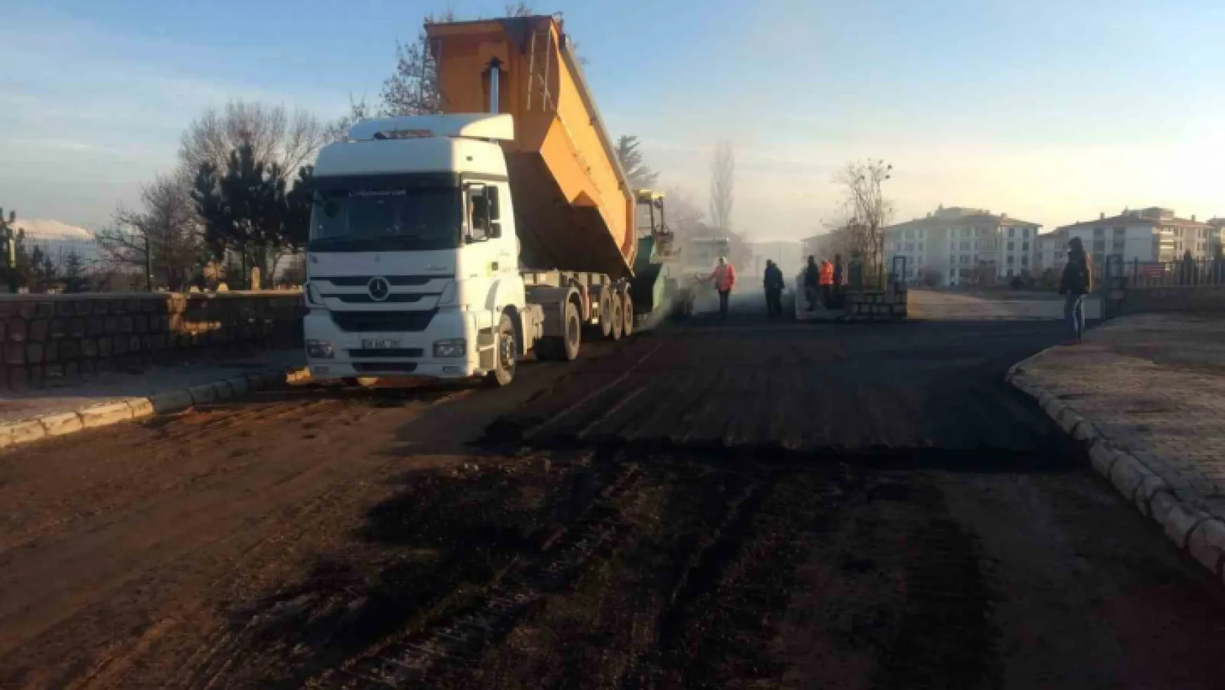 Tomarza'da 15 milyon TL'lik 'sıcak asfalt' çalışması