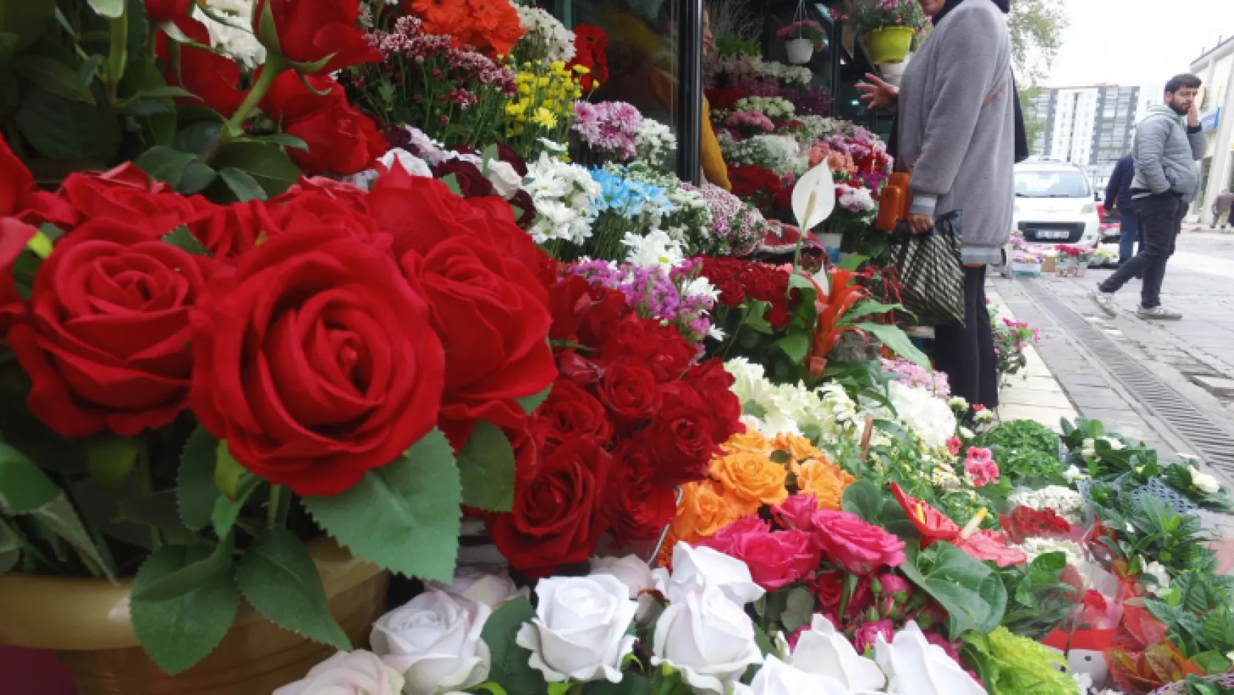 Çiçeklerde 'Anneler Günü' tarifesi