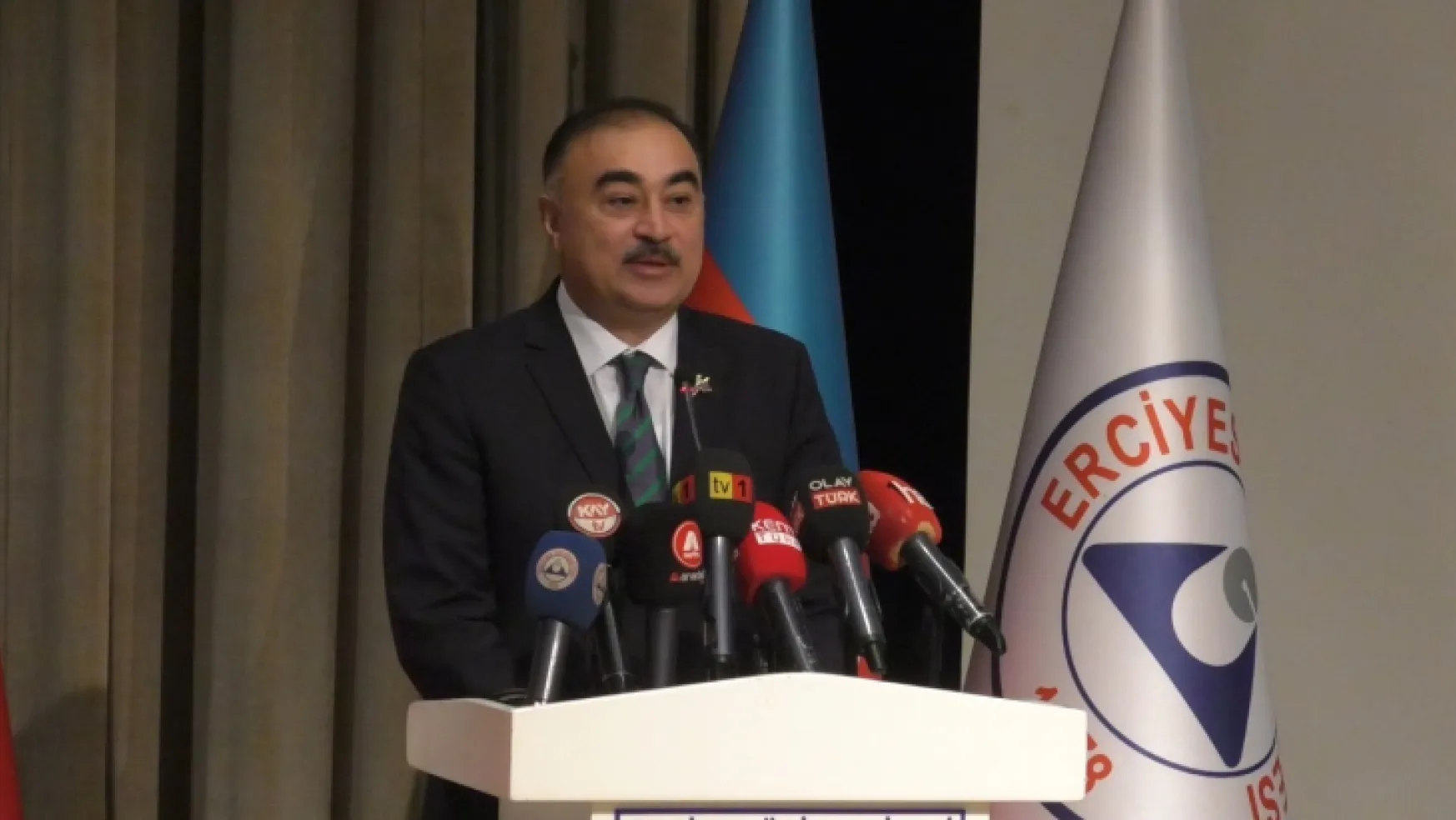 'Haydar Aliyev'in Bir Millet İki Devlet Vizyonu' Sempozyumu gerçekleştirildi
