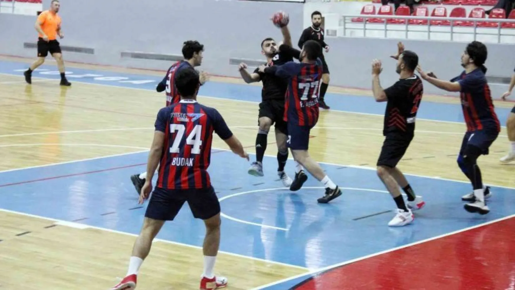 Hentbol Erkekler 2. Ligi: Yozgat Belediyesi Bozokspor: 33 - Mersin İdmanyurduspor: 20