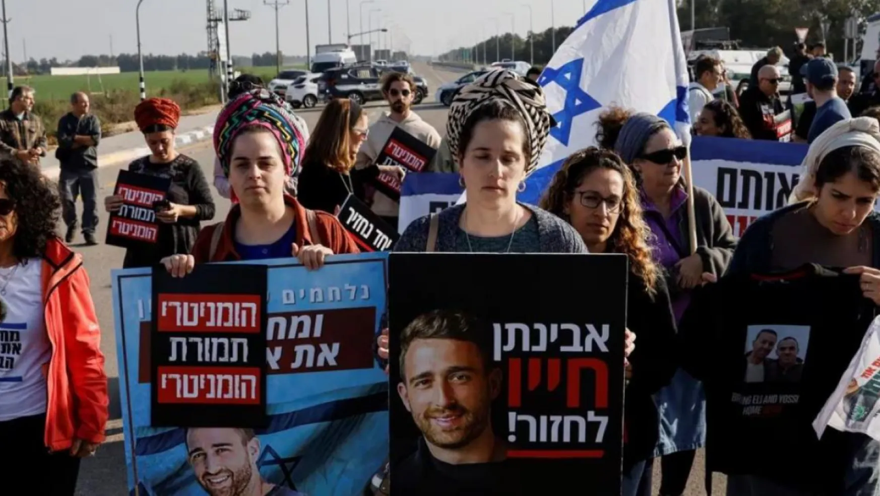 İsrailli rehine yakınlarından mecliste boyalı eylem