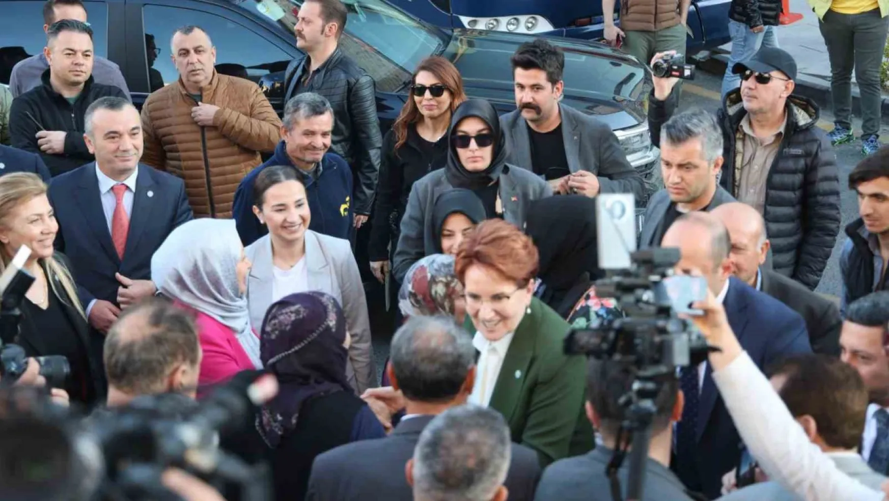 İYİ Parti Genel Başkanı Akşener Nevşehir Belediyesini ziyaret etti