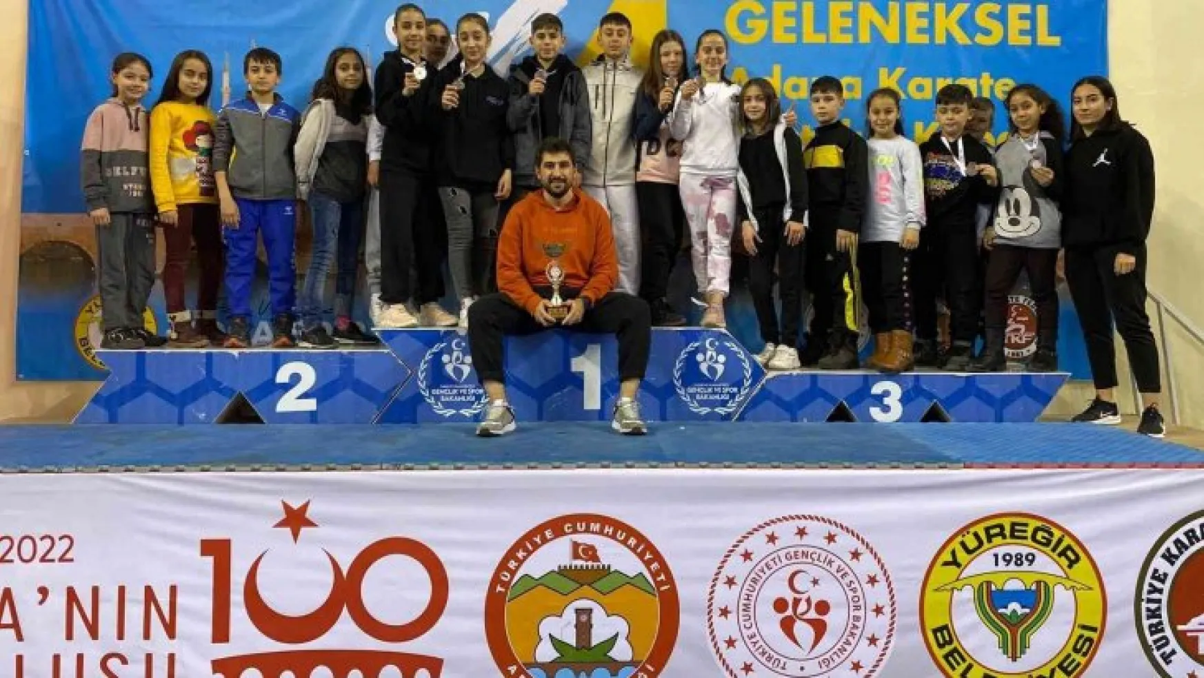 Karate sporcuları Adana'dan dereceler ile döndü