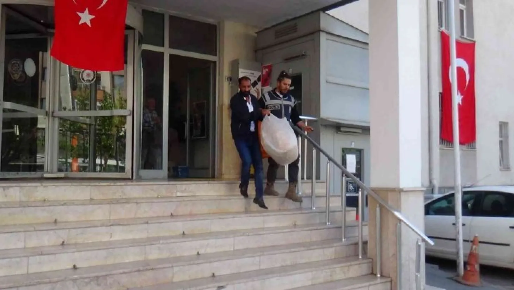 Kayseri'de aranan şahıslara operasyon: 16 gözaltı