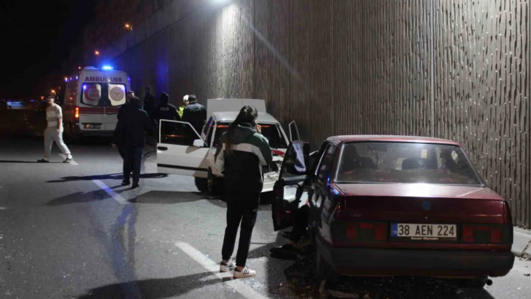 Kayseri'de iki otomobil çarpıştı: 1 yaralı