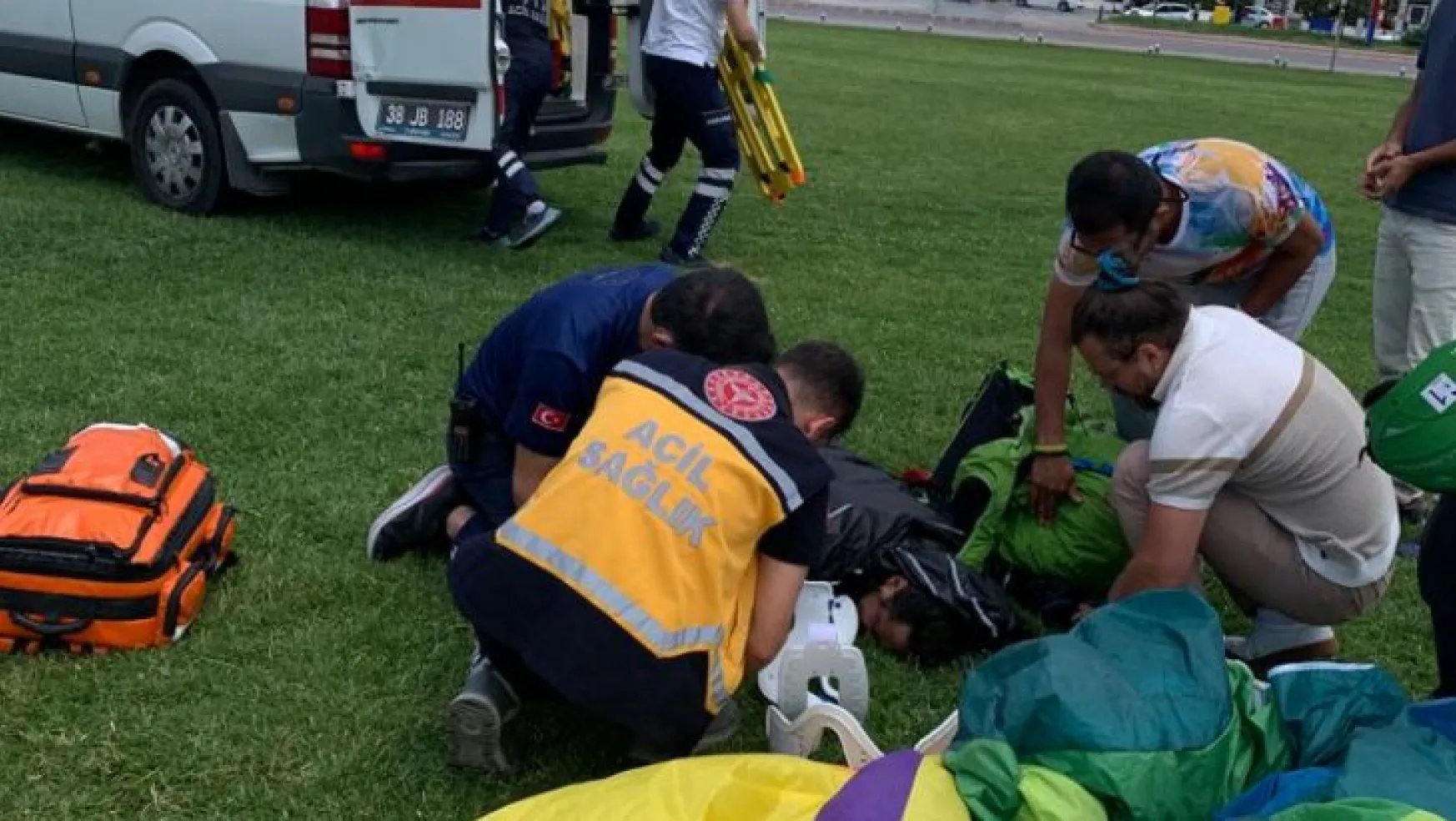 Kayseri'de paraşüt kazası: 2 yaralı