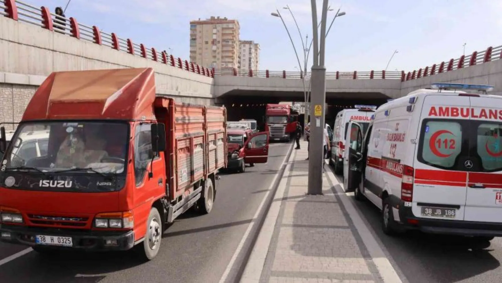 Kayseri'de zincirleme trafik kazası: 2 yaralı