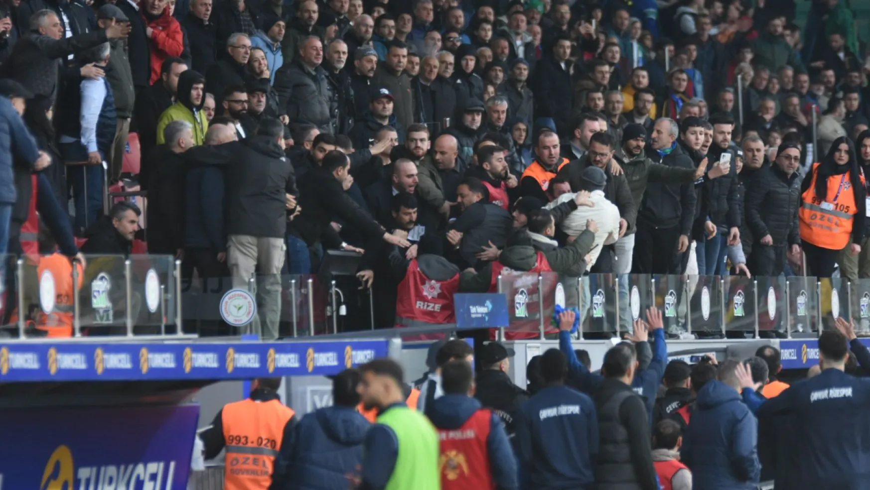 Kayserispor'a 231 Bin TL ceza, Burak Yılmaz'a 1 maç ceza