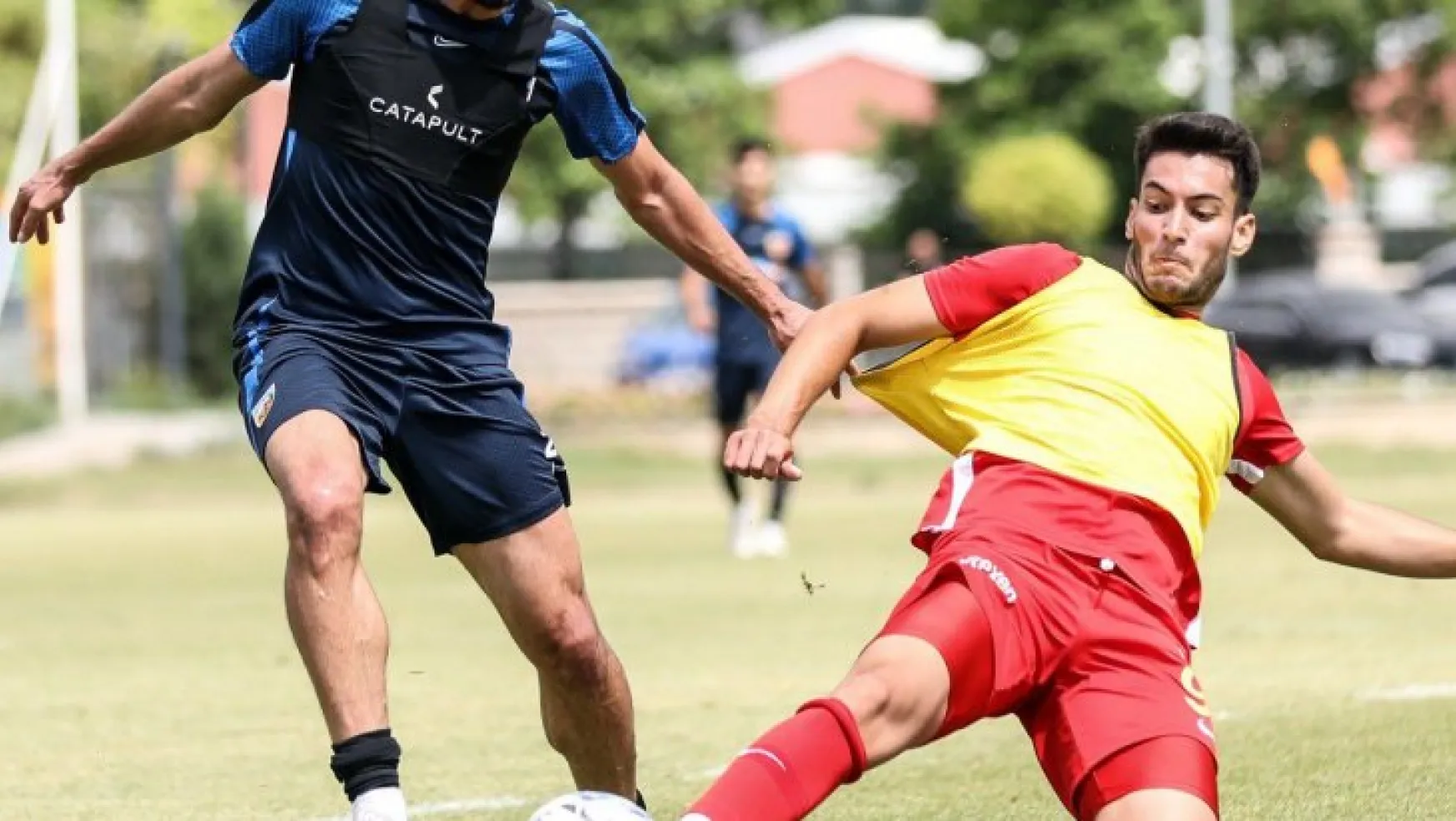Kayserispor A takımı U19 ile hazırlık maçı yaptı