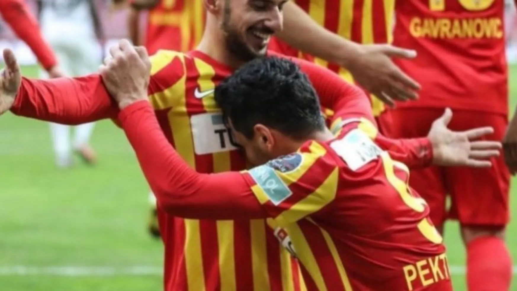 Kayserispor'da defans oyuncusu Onur Bulut'tan büyük başarı