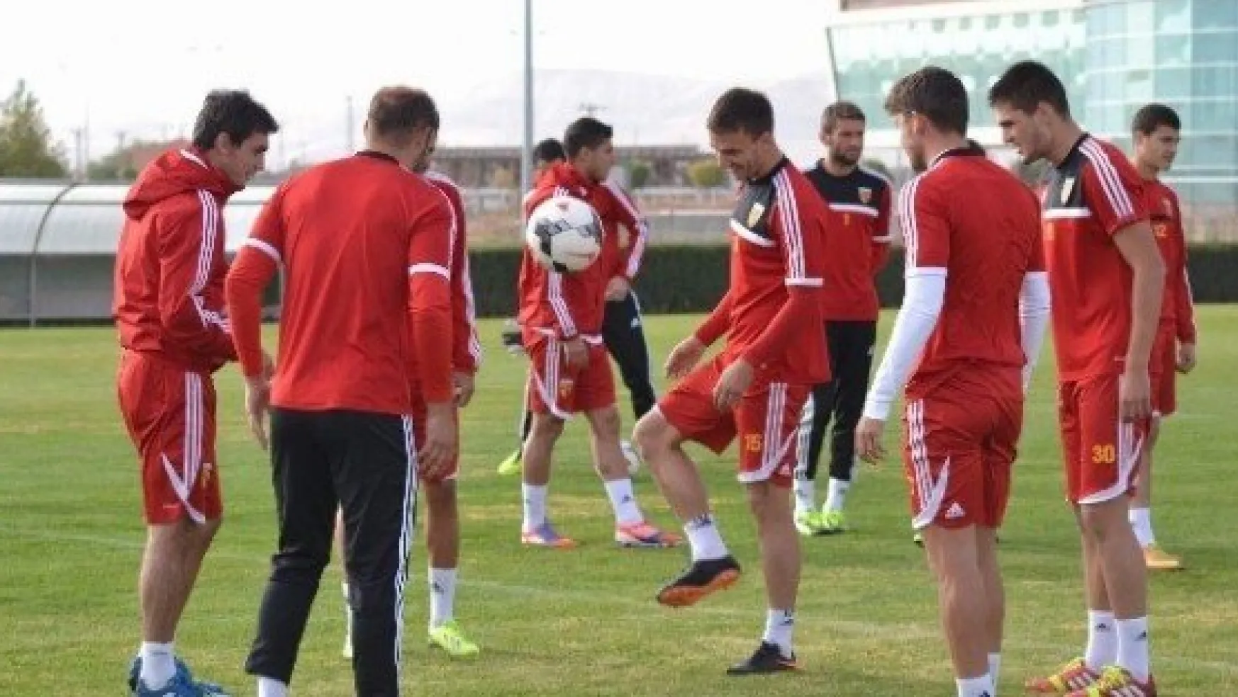 Kayserispor, Kahramanmaraşspor Maçı Hazırlıklarına Başladı 