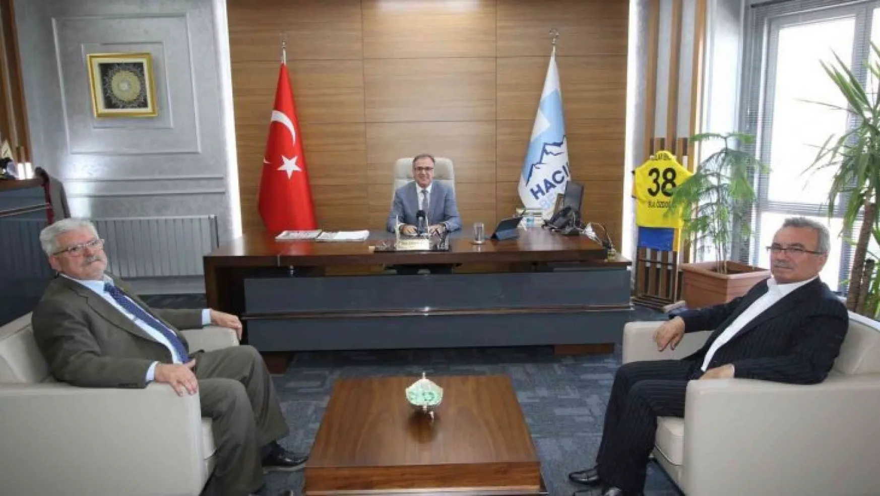 KESOB Başkanı Övüç'den Başkan Özdoğan'a veda ziyareti