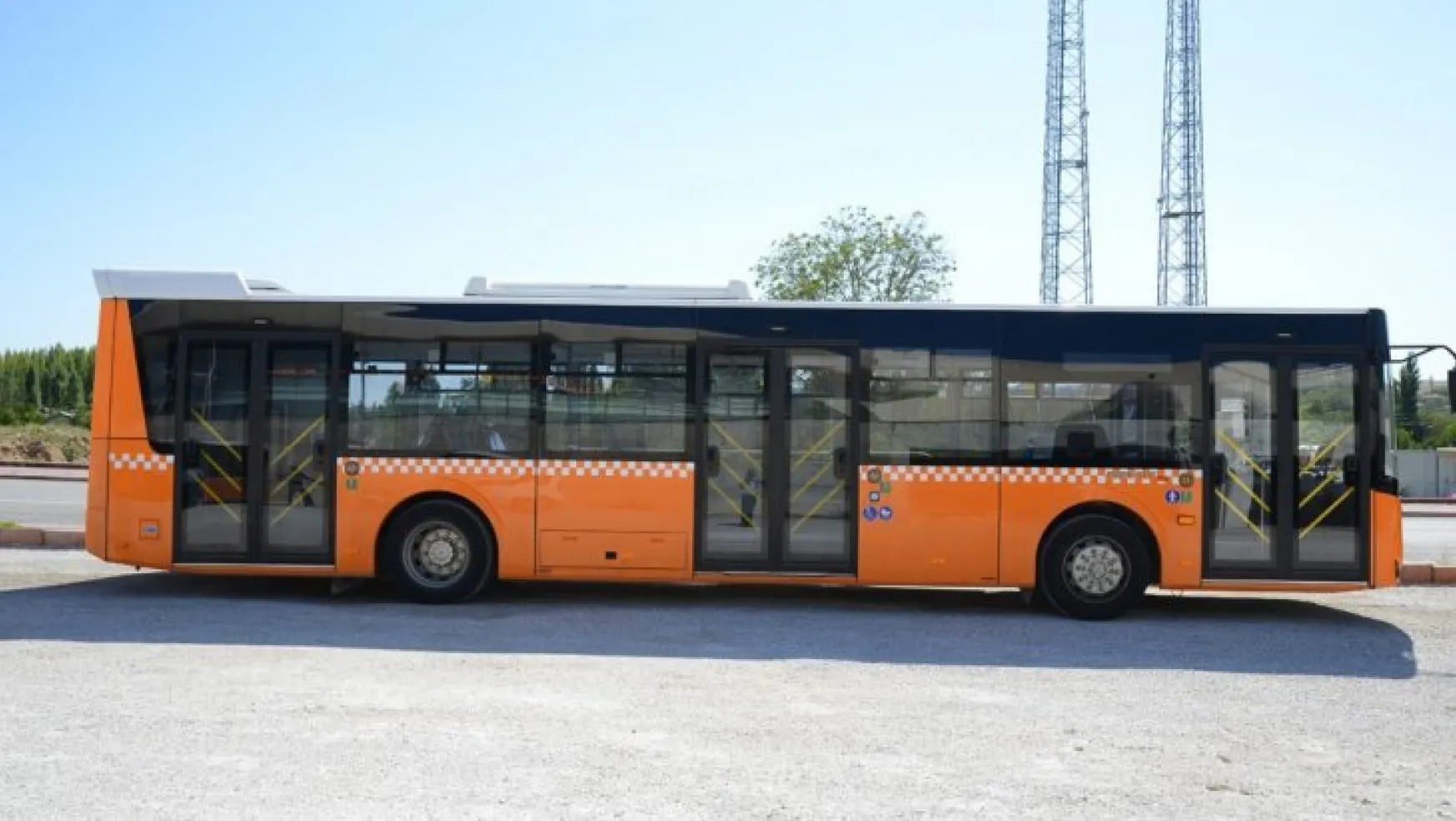 Kırşehir Belediyesi'nden öğrenciye 'Halk Otobüsü' desteği