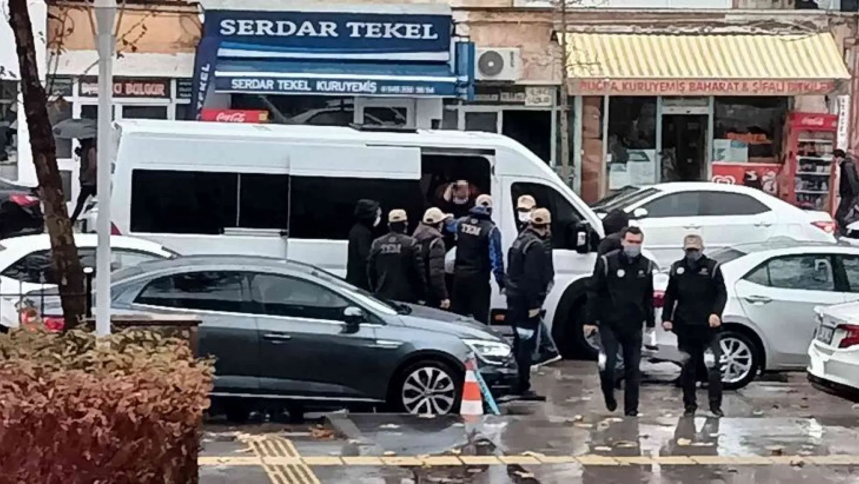 Kırşehir'de düzenlenen DEAŞ operasyonunda 9 kişi gözaltına alındı