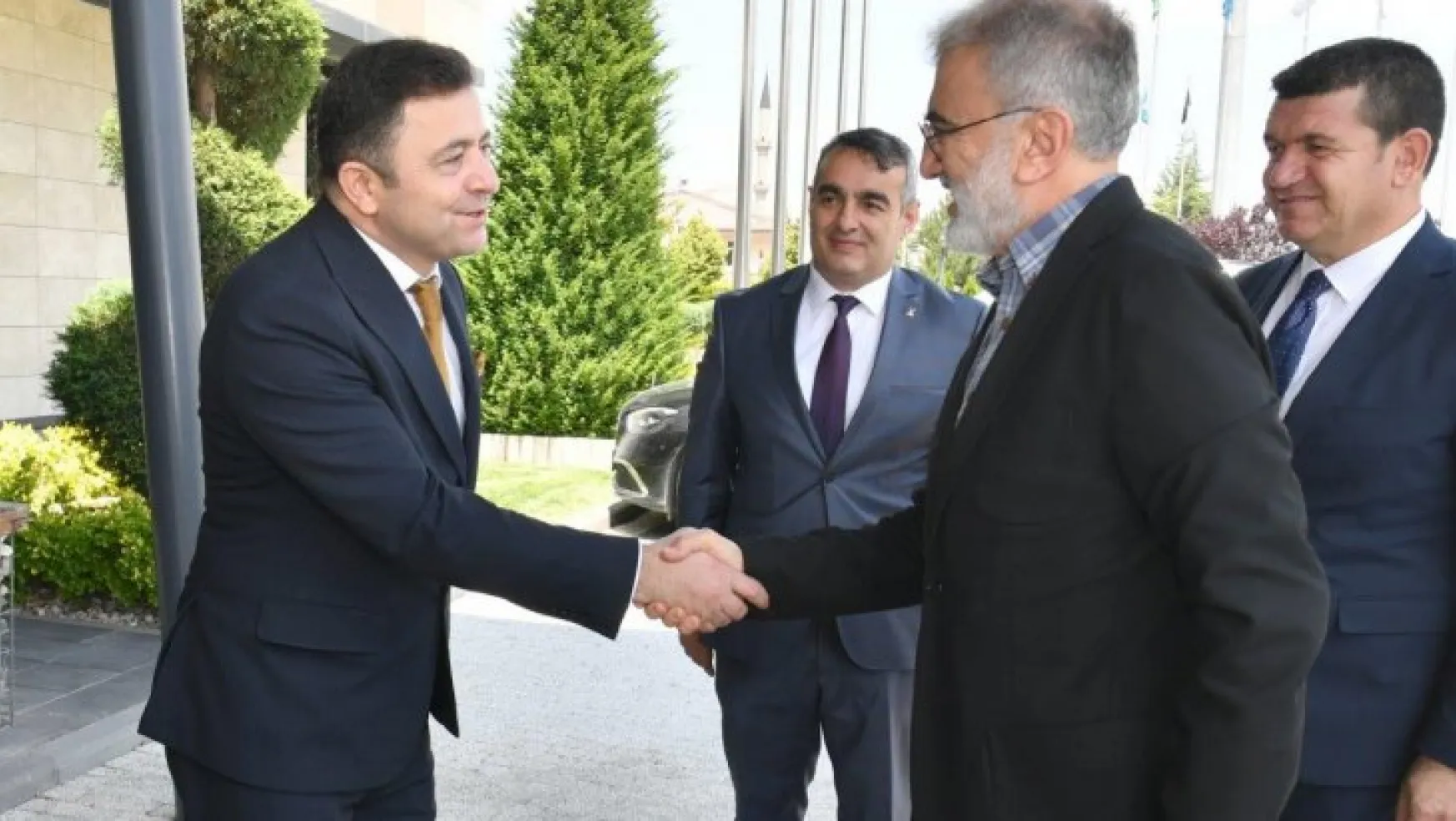 Milletvekili Taner Yıldız, Kayseri OSB Başkanı Mehmet Yalçın'ı ziyaret etti