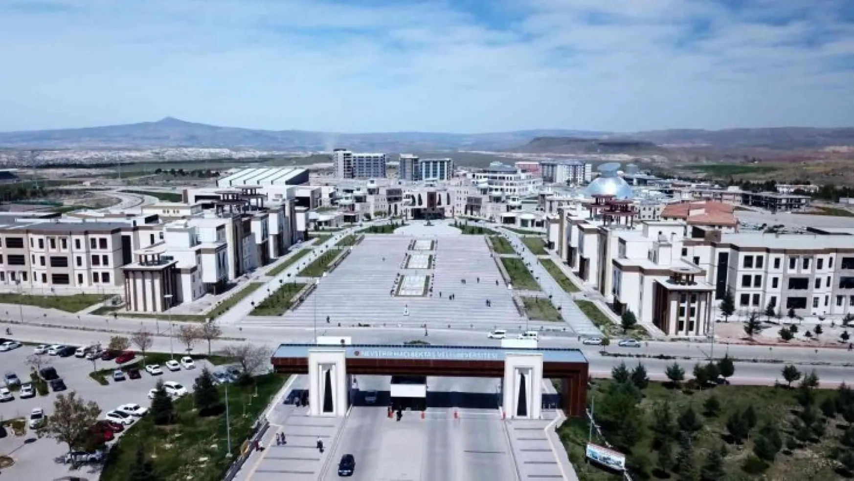 Nevşehir Hacı Bektaş Veli Üniversitesi Fen Edebiyat Fakültesi ve Eğitim Fakültesi'ne 2 profesör ataması yapıldı