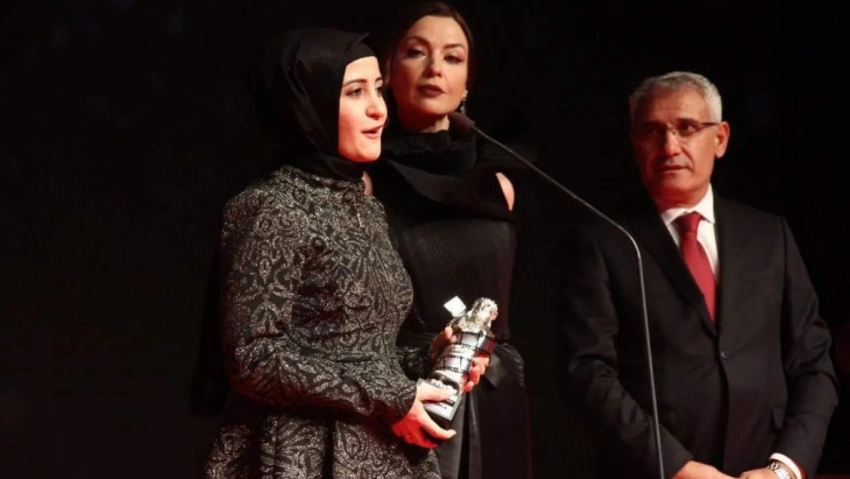 Ödüllü Yönetmen Meryem Beyza Er'in Filmi ''Rüzgargülü'' Vizyon İçin Gün Sayıyor