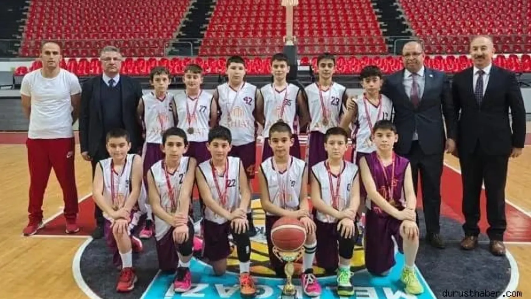Şehit Cennet Yiğit Ortaokulu Basketbol takımının hedefi Türkiye Şampiyonluğu