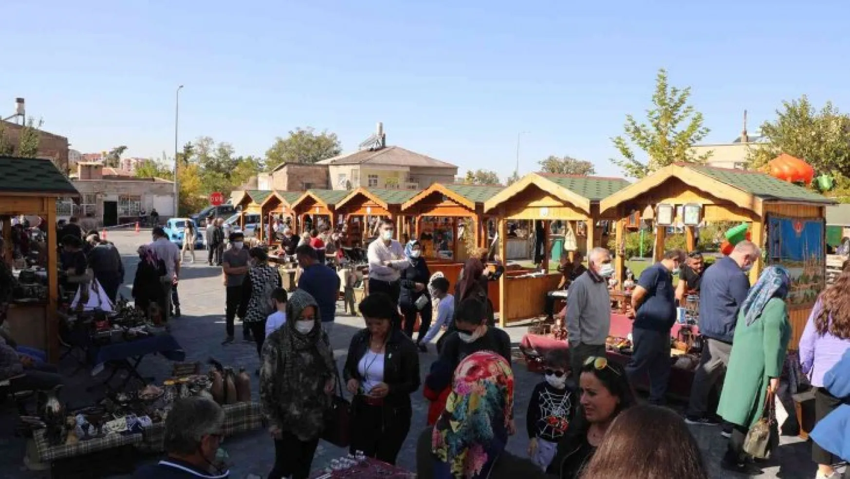 Talas'ın vazgeçilmezi 'Antika Pazarı'  hız kesmeden devam