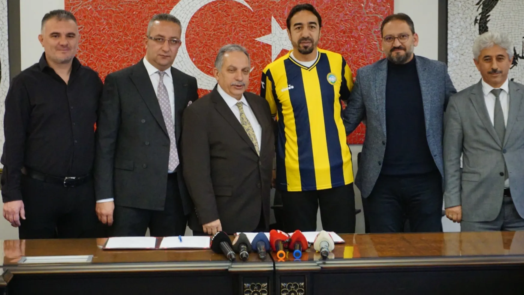 Talasgücü Belediyespor, Kayserili futbolcu İbrahim Öztürk'ü renklerine kattı