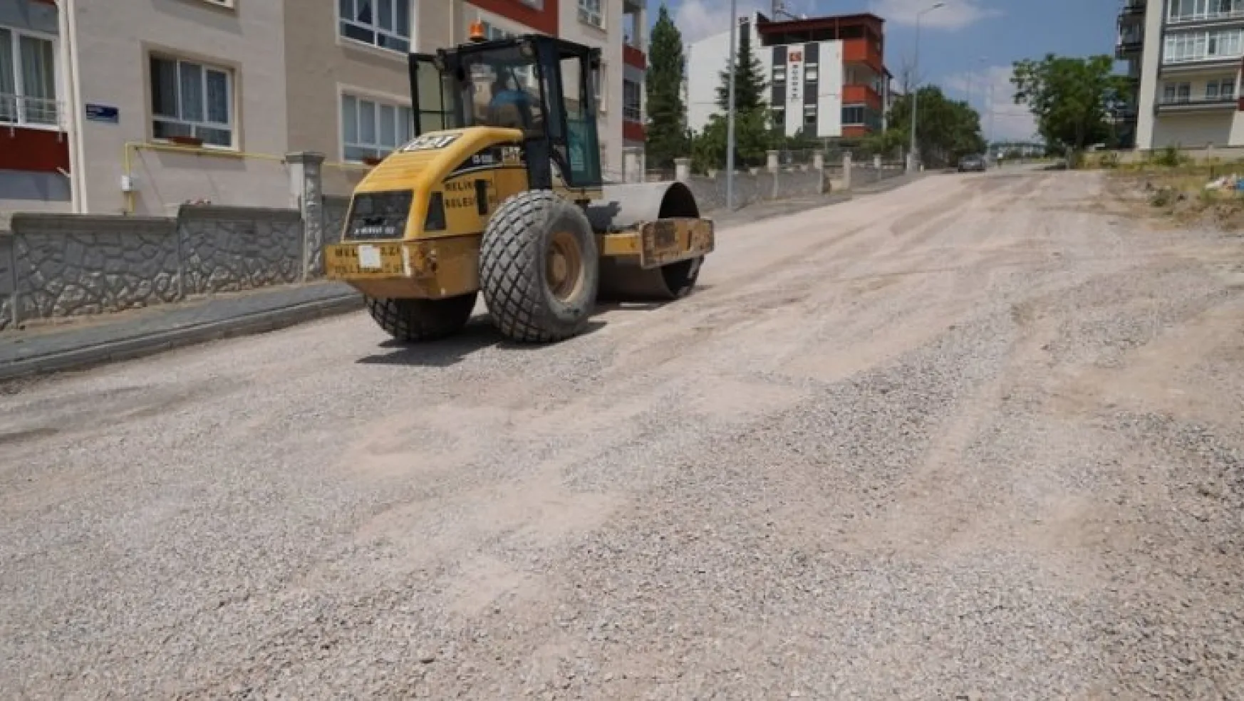 Tavlusun ve Fatih Mahallesinde asfalt ve parke çalışmaları
