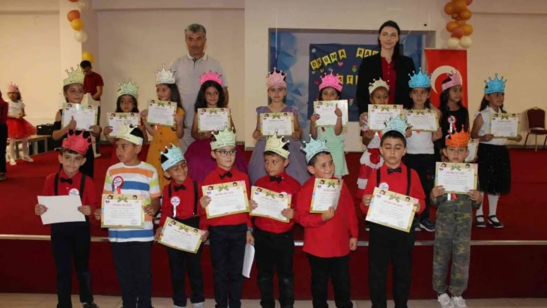 Tomarza 50 Yıl İlkokulu'ndan okuma bayramı etkinliği