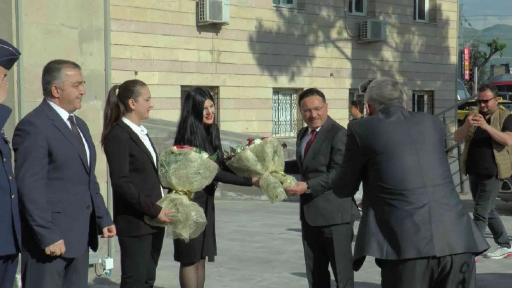 Vali Çiçek: 'Sadece Kayseri Valisi değil Kayseri'nin bir evladı olmaya geldim'