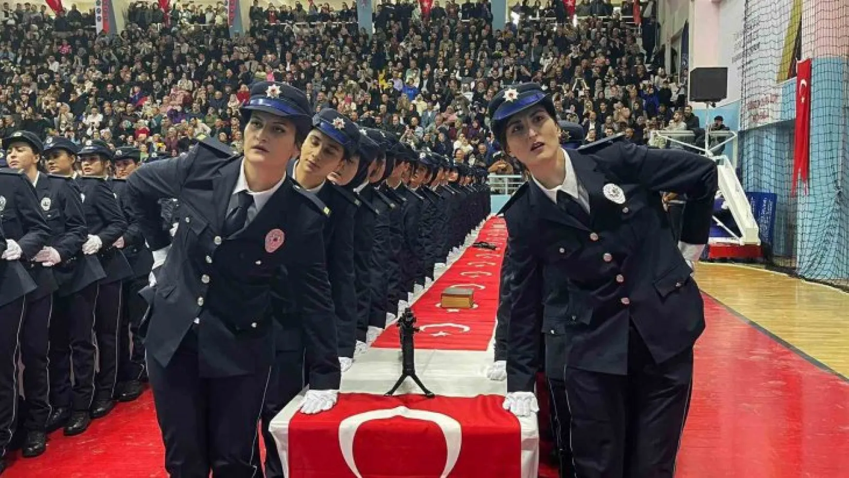 Yozgat'ta 860 kadın polis yemin ederek mesleğe ilk adımı attı