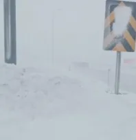 108 mahalle yolu ulaşıma kapandı