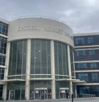 3 kişinin yaralandığı silahlı kavga nedeniyle açılan davaya devam edildi