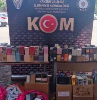 784 kaçak parfüm ele geçirildi: 2 gözaltı